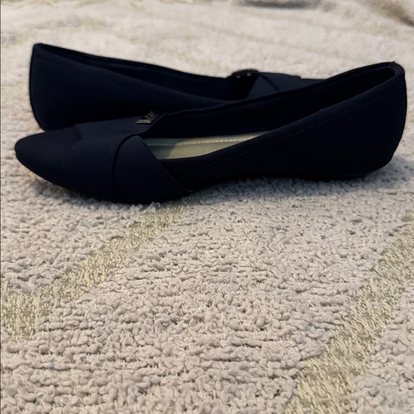 AK Sport Flats Bundle | Black & Navy | Women’s 6 - Picture 5 of 14